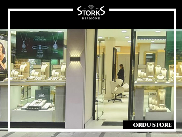 Storks Diamond