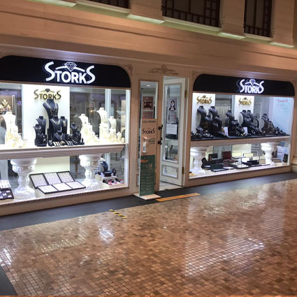 Storks Diamond