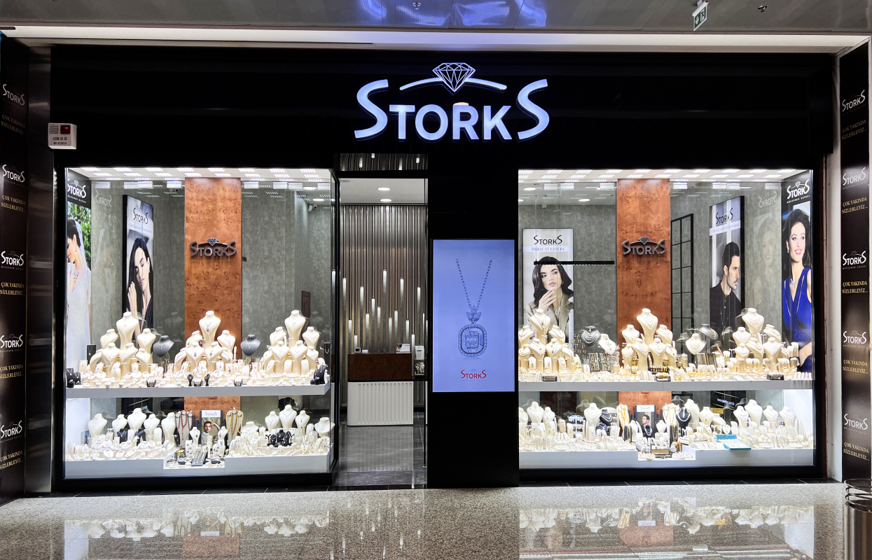 Storks Diamond
