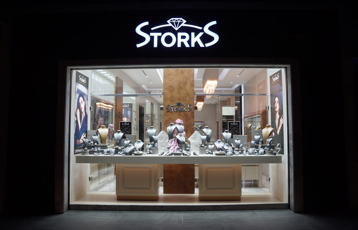 Storks Diamond