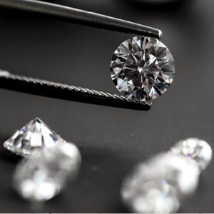 Storks Diamond