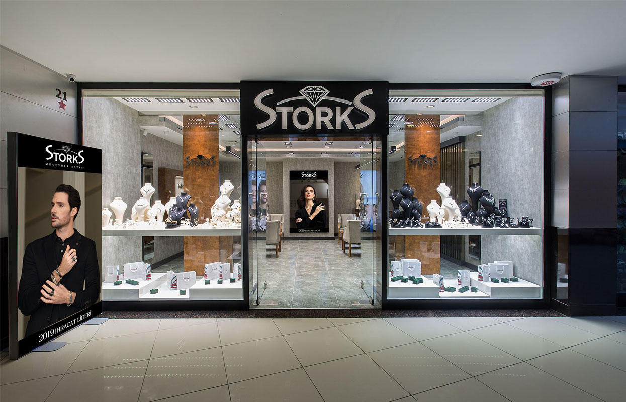 Storks Diamond