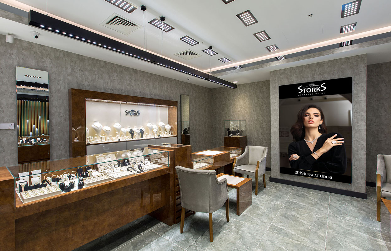 Storks Diamond