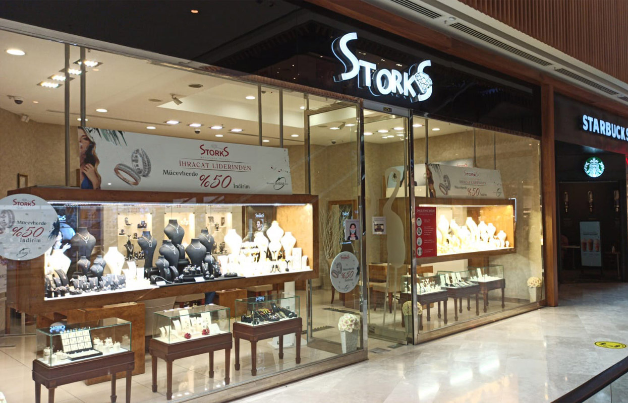 Storks Diamond