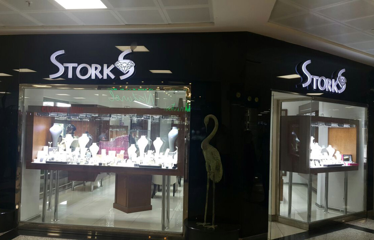Storks Diamond
