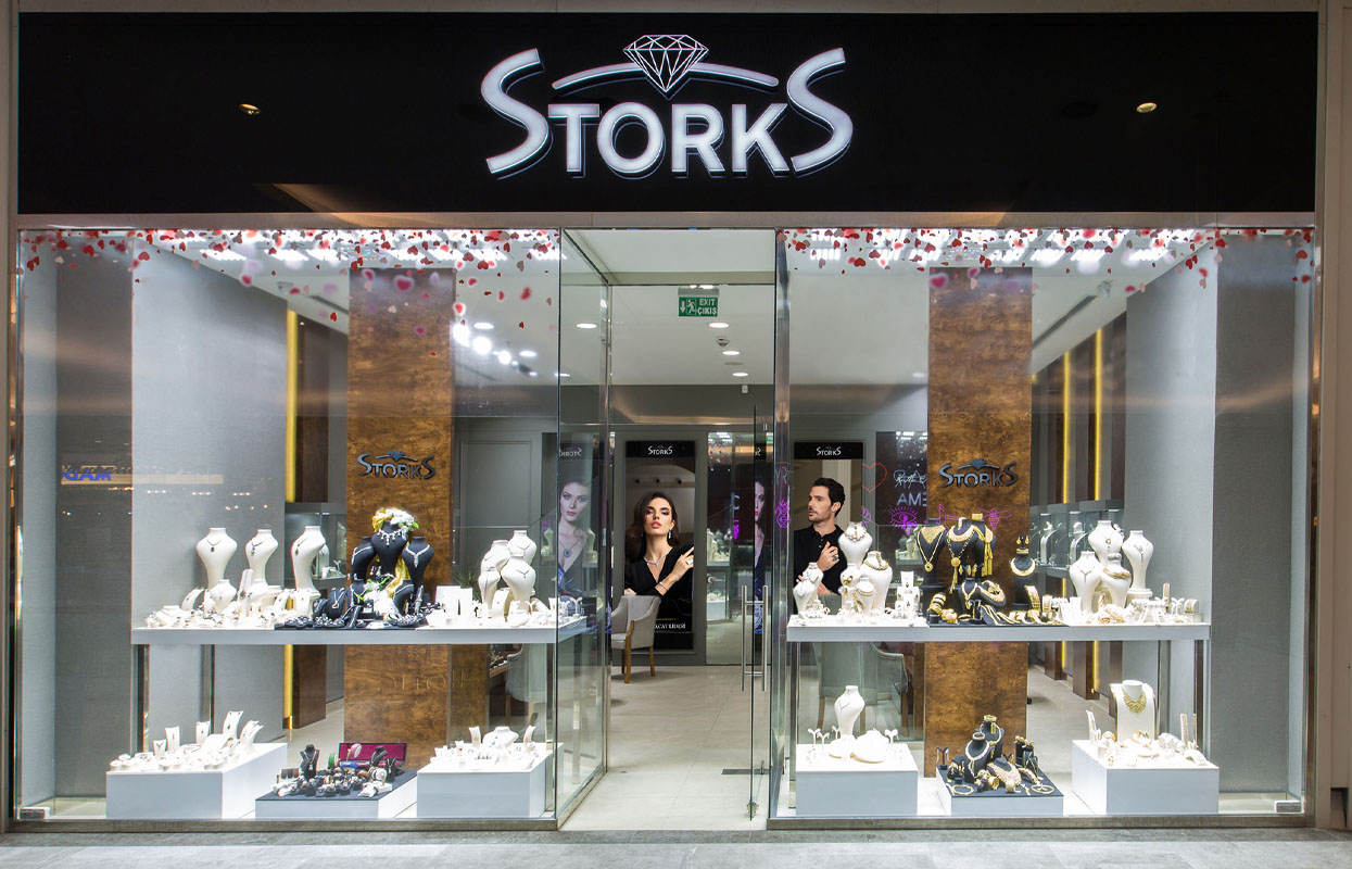 Storks Diamond