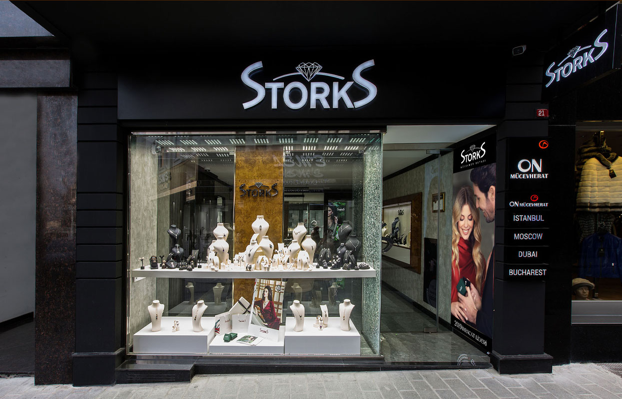 Storks Diamond