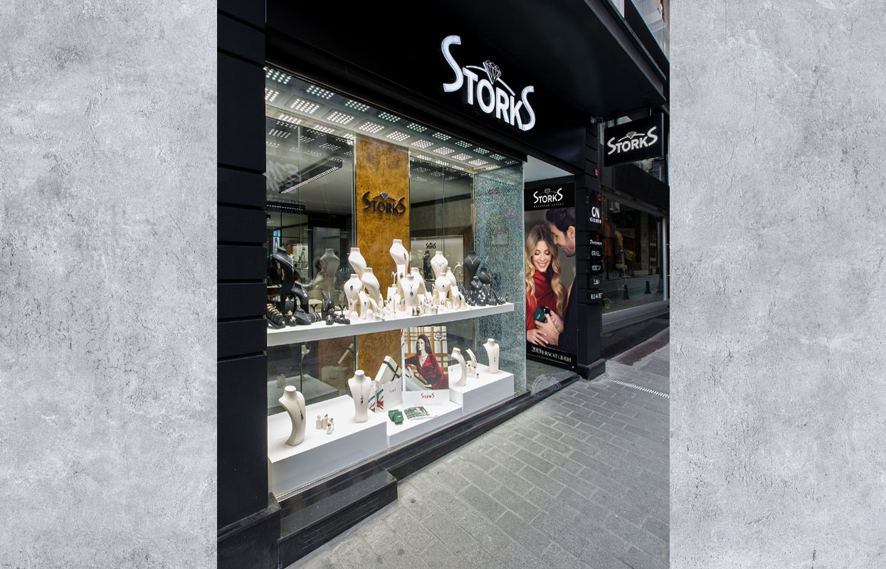 Storks Diamond