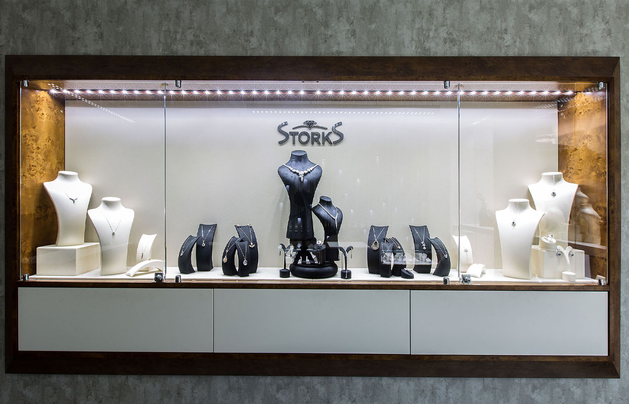 Storks Diamond