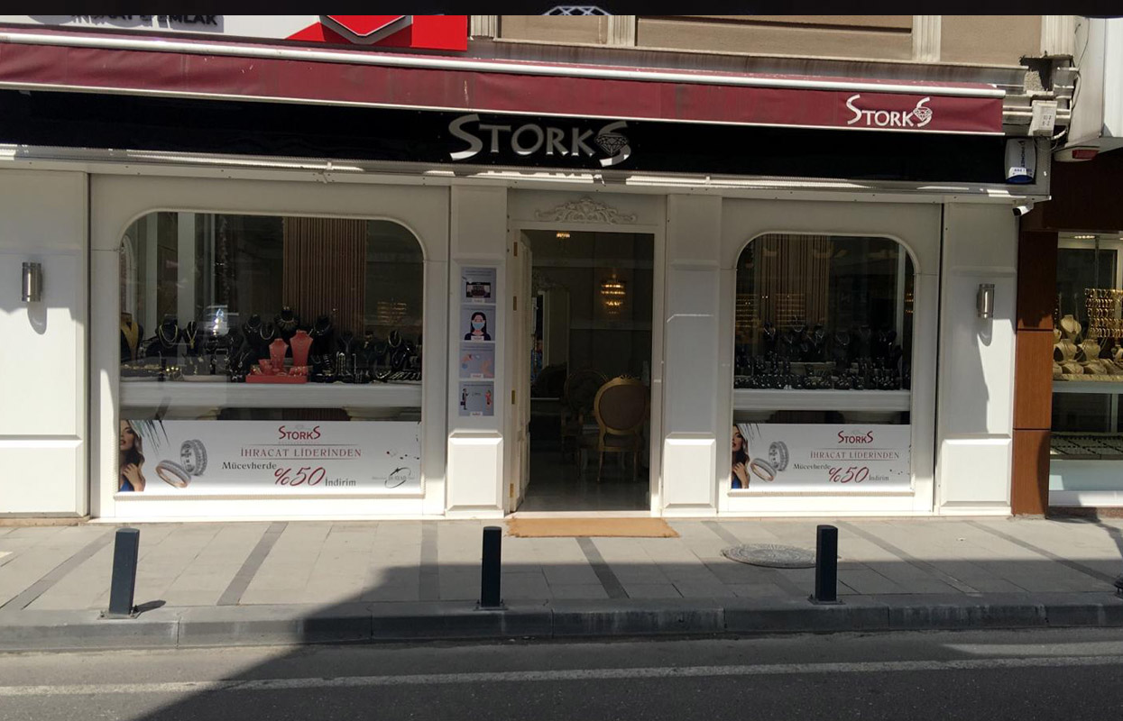Storks Diamond