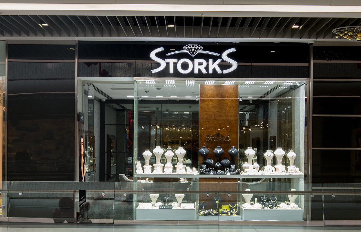 Storks Diamond