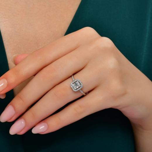 0.32 ct. Diamond Baguette Ring