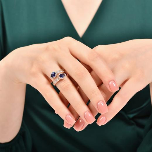 2.23 kt. Diamant-Baguette-Ring mit natürlichem Saphir