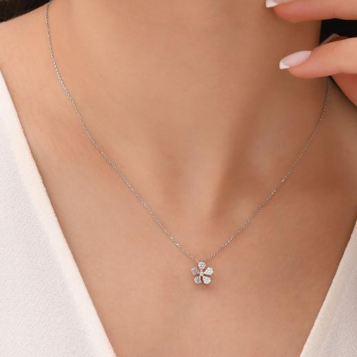 0.19 ct. Diamond Flower Necklace